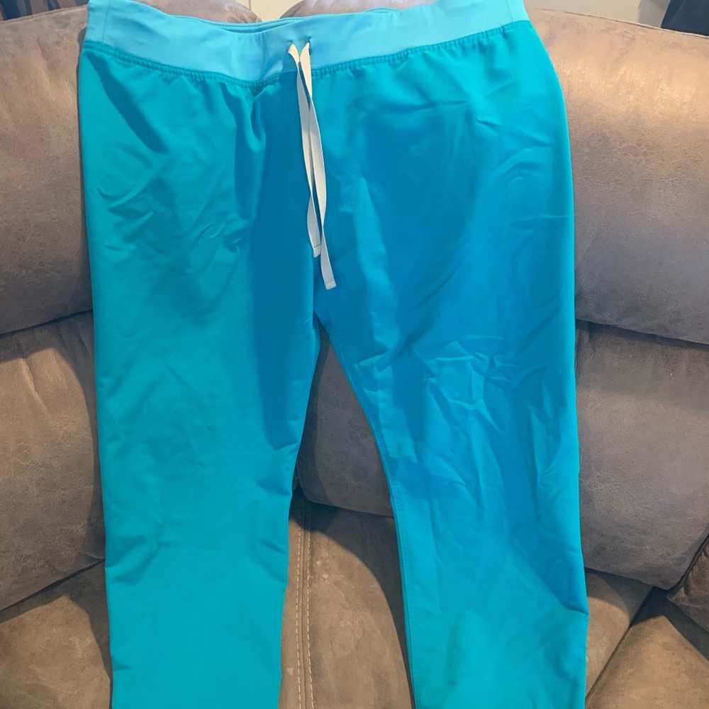 Figs teal kade cargo scrub pants in teal
